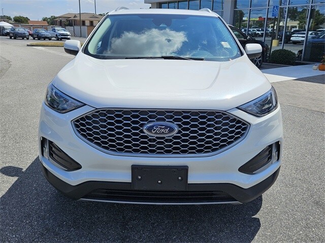 2023 Ford Edge SEL photo 2
