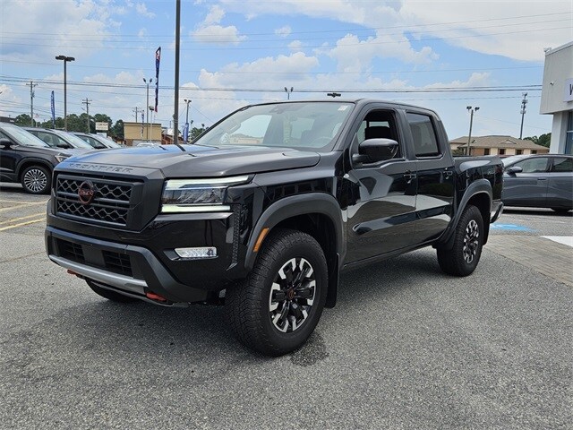 2024 Nissan Frontier PRO-4X photo 3
