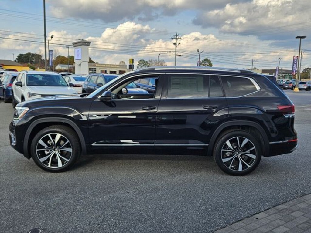 New 2026 Volkswagen Atlas 2.0T SEL Premium R-Line SUV