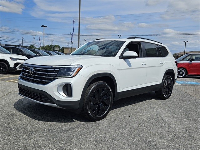 2026 Volkswagen Atlas SE Technology photo 3