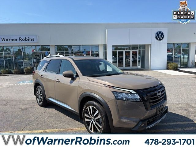 2024 Nissan Pathfinder Platinum 4WD's photo