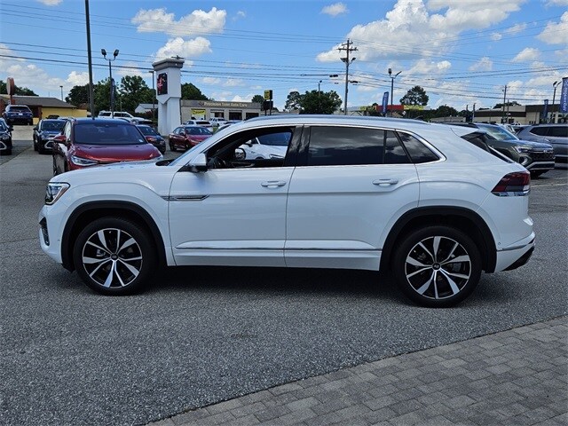 2025 Volkswagen Atlas Cross Sport SEL Premium R-Line photo 3