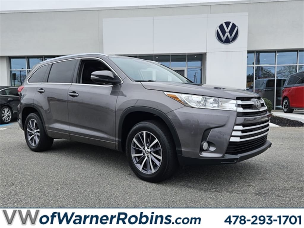 Used 2018 Toyota Highlander XLE V6 SUV