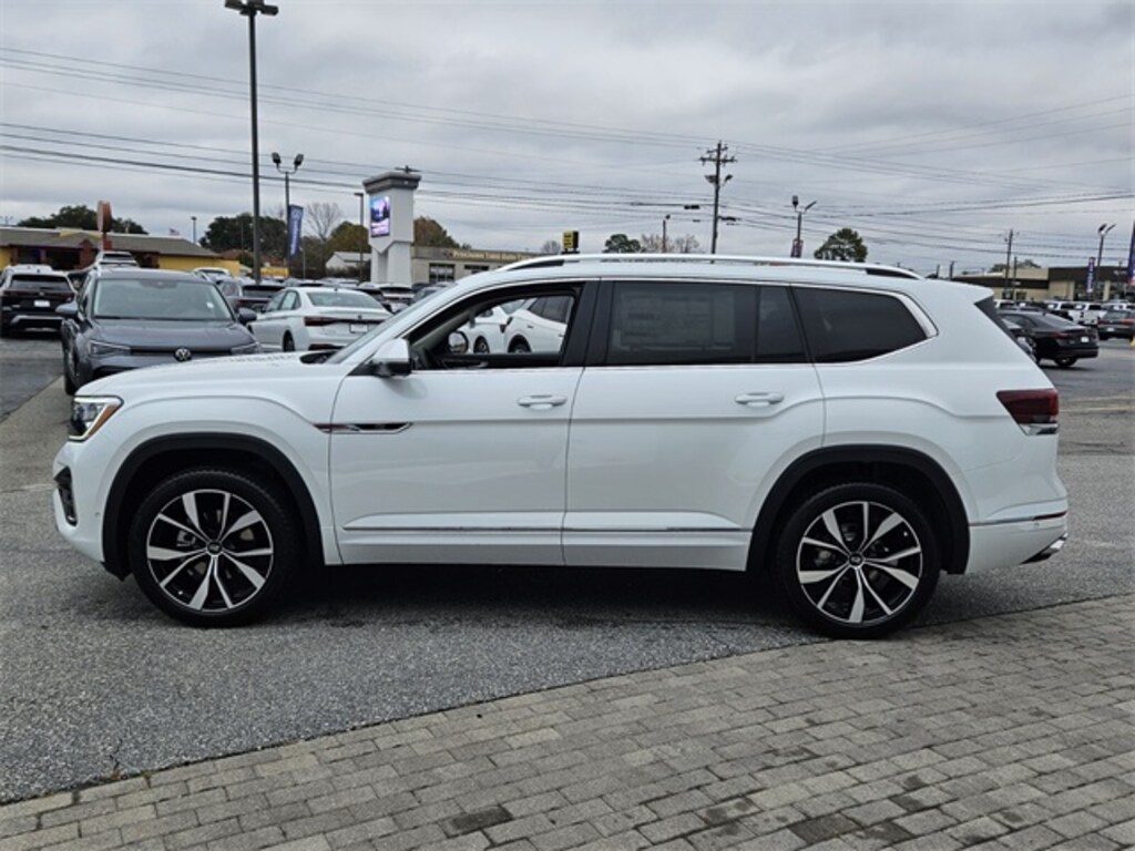 New 2026 Volkswagen Atlas 2.0T SEL Premium R-Line SUV