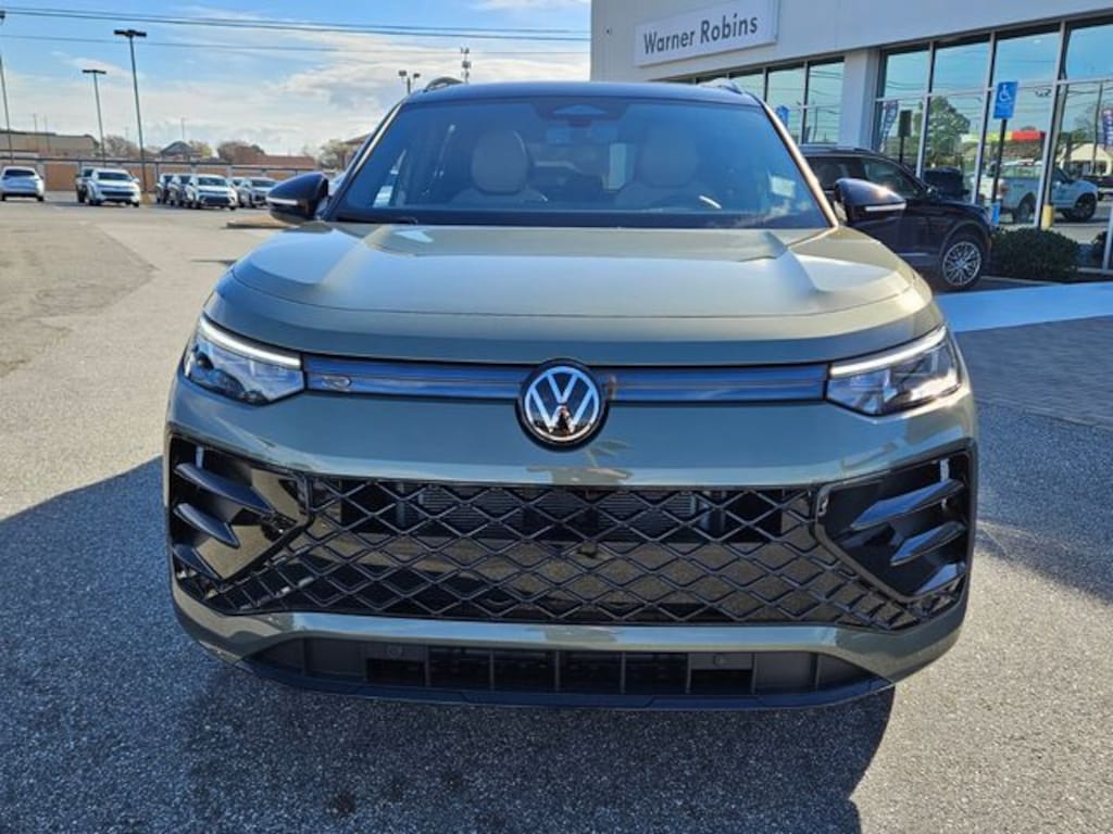 New 2026 Volkswagen Tiguan 2.0T SE R-Line Black SUV