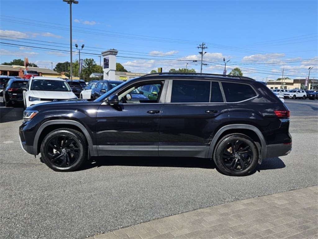 Used 2022 Volkswagen Atlas 3.6L V6 SE w/Technology SUV