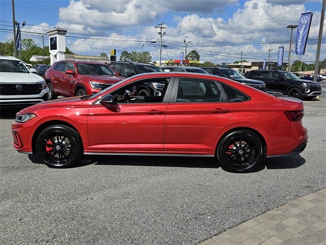 2025 Volkswagen Jetta GLI 2.0T Autobahn photo 4