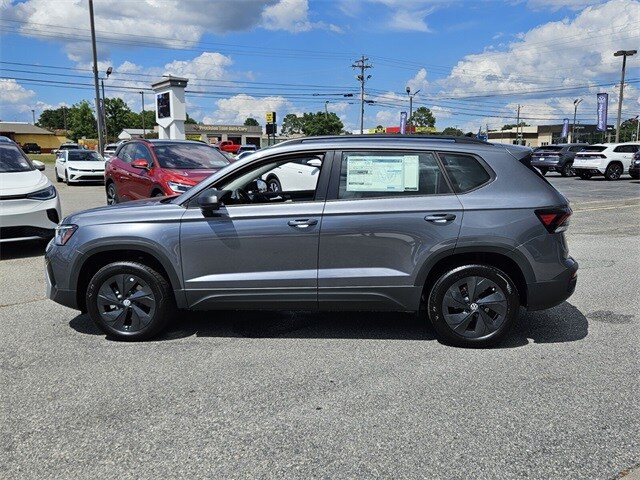 2025 Volkswagen Taos S photo 2