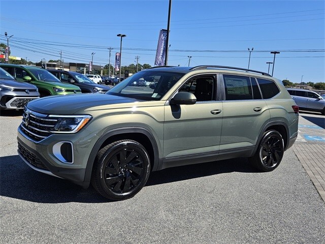 2026 Volkswagen Atlas SE Technology photo 3