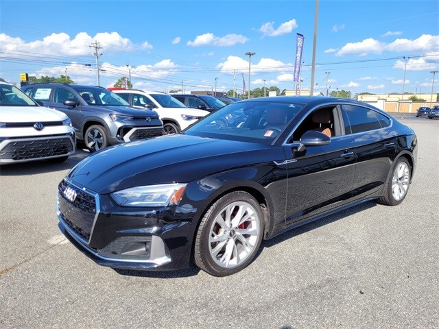 2021 Audi A5 40 Premium photo 3