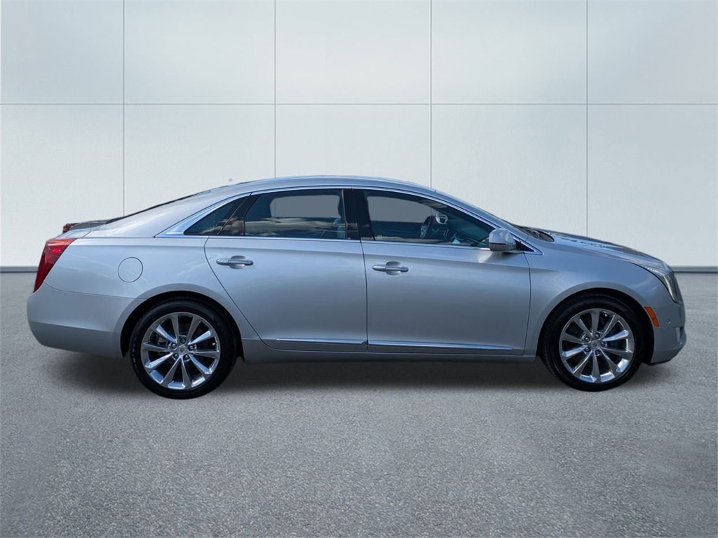 Used 2014 Cadillac XTS Luxury Collection with VIN 2G61M5S37E9124957 for sale in Pittsfield, MA