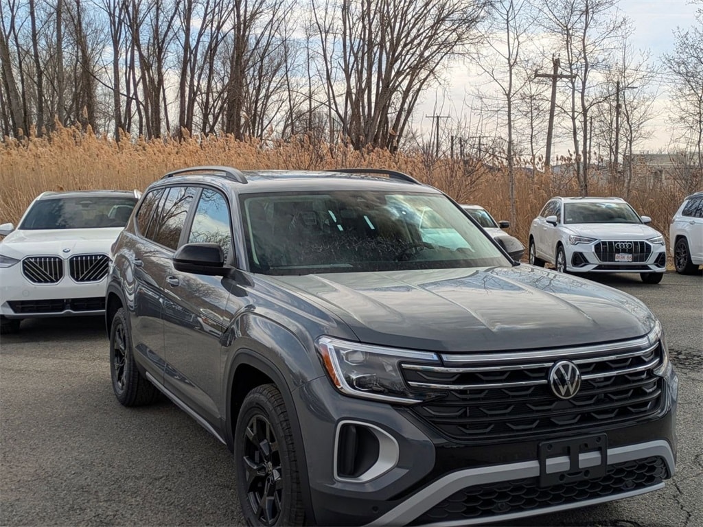 New 2025 Volkswagen Atlas 2.0T Peak Edition SUV