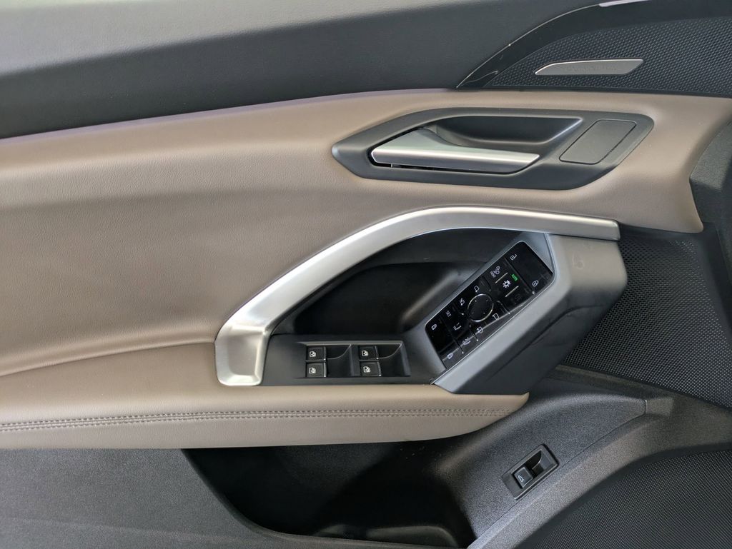 2025 Audi Q5 Premium Plus - Photo 11