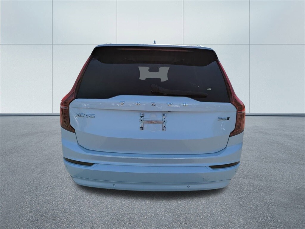 2023 Volvo XC90 B5 AWD Core photo 3