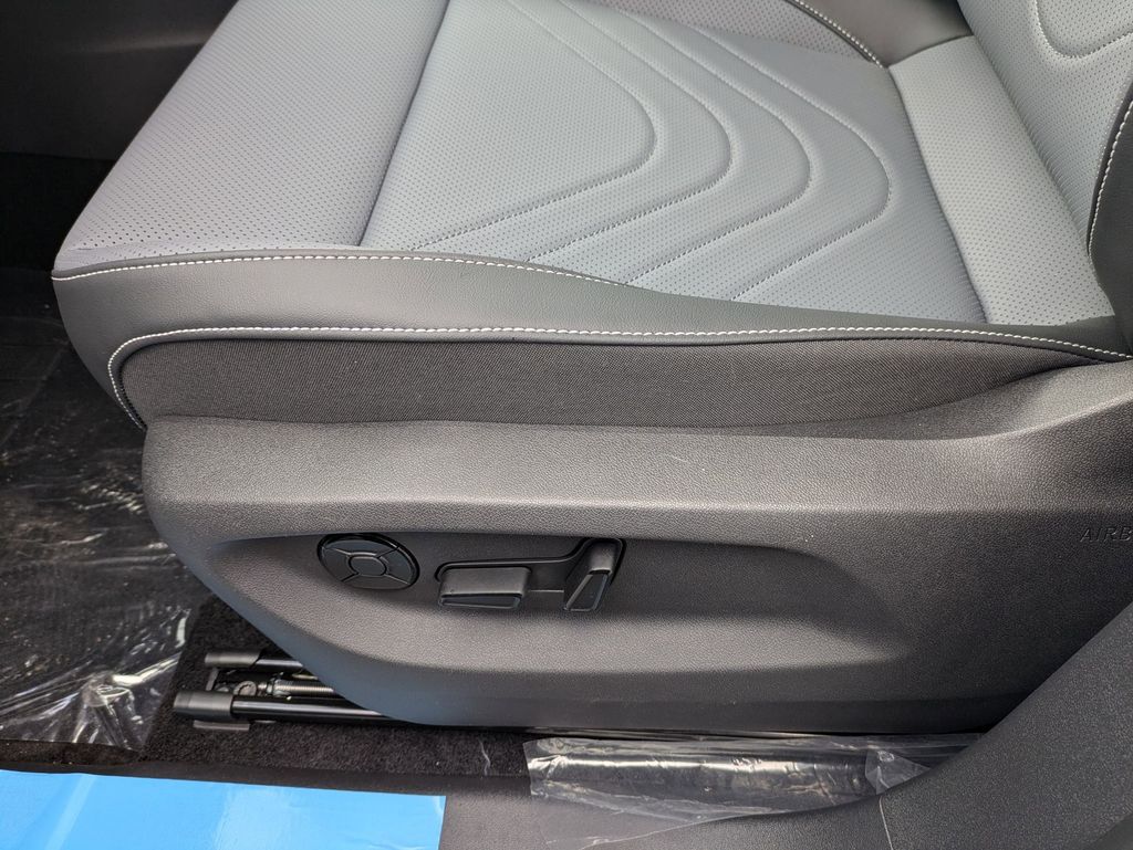 2026 Volkswagen Tiguan SE R-LINE BLACK - Photo 14