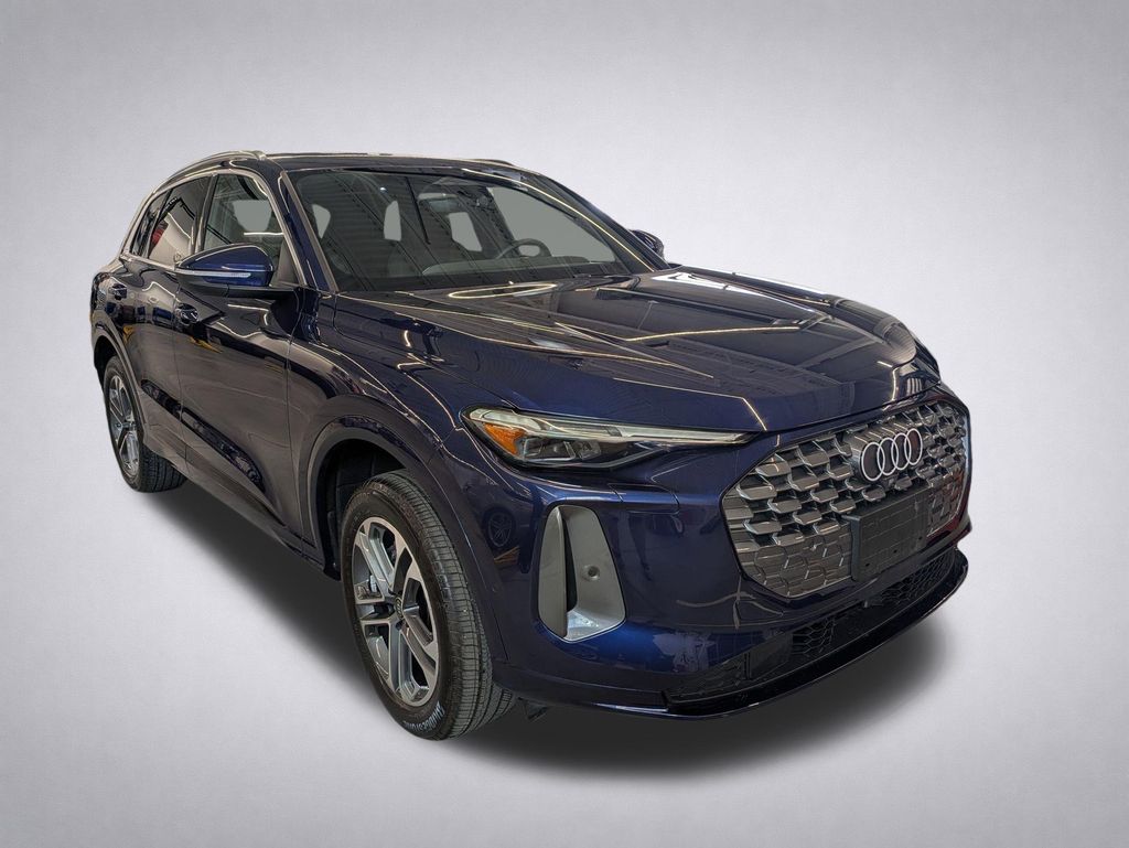 2025 Audi Q5 40 Premium Plus's photo