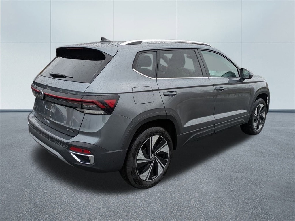 New 2026 Volkswagen Taos 1.5T SE SUV