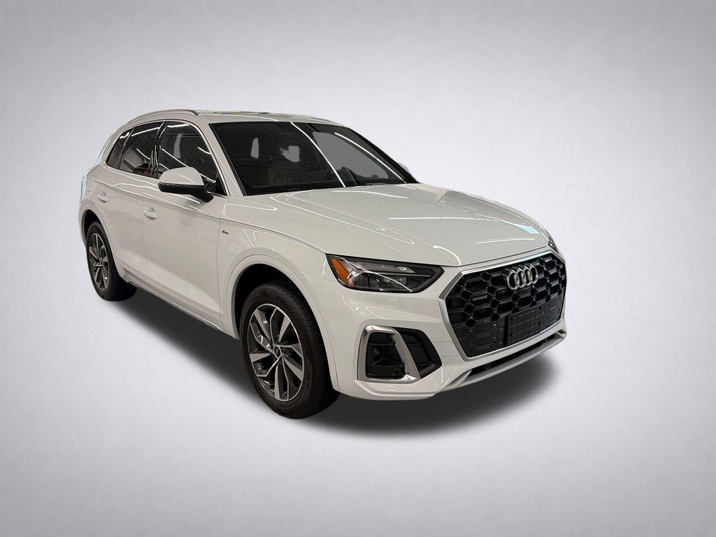 2023 Audi Q5 45 Premium Plus's photo