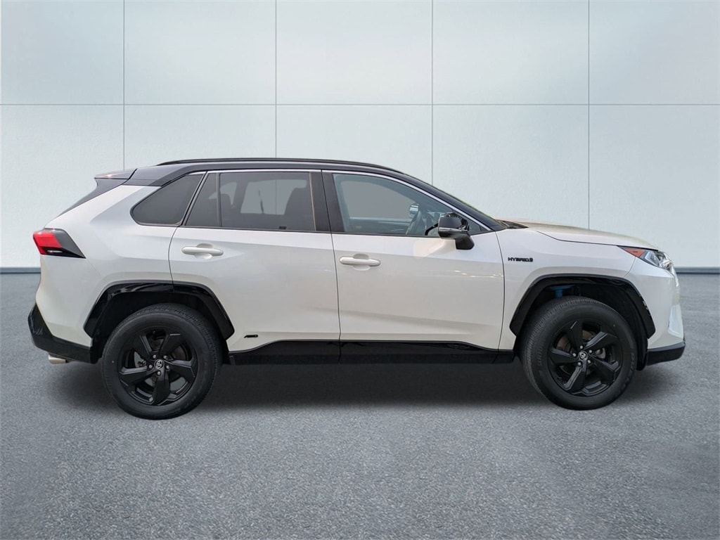 Used 2020 Toyota RAV4 XSE with VIN 4T3EWRFVXLU010577 for sale in Kansas City