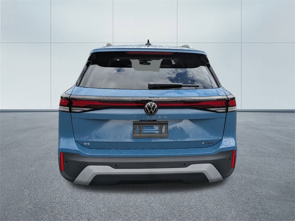 New 2025 Volkswagen Tiguan 2.0T SE SUV