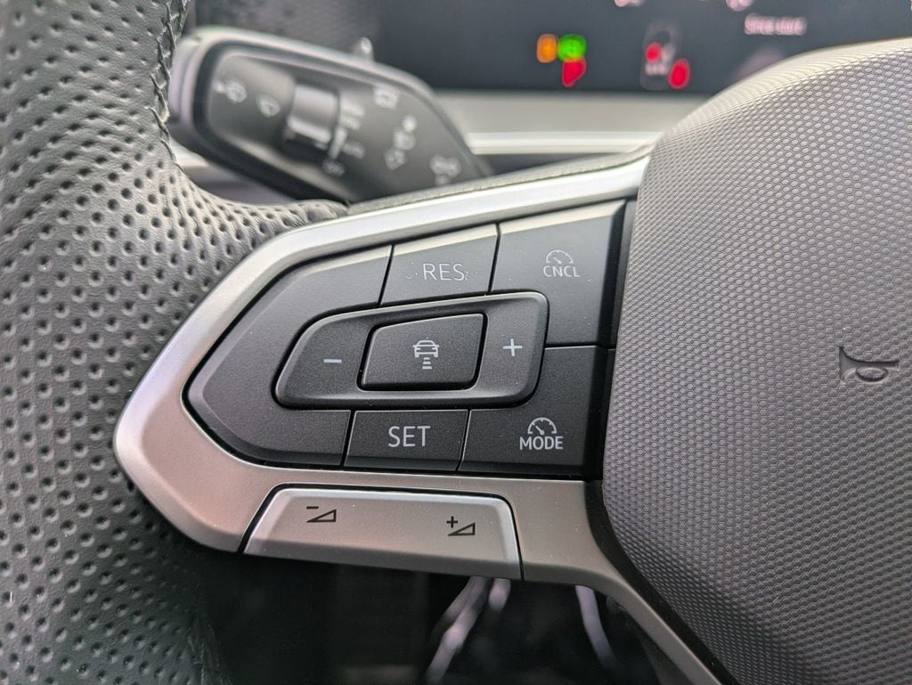 2026 Volkswagen Tiguan SE R-LINE BLACK - Photo 18