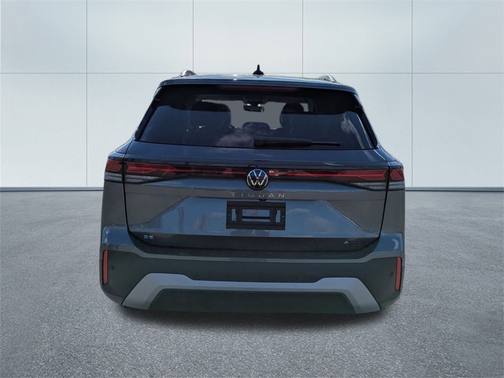New 2025 Volkswagen Tiguan 2.0T SE SUV