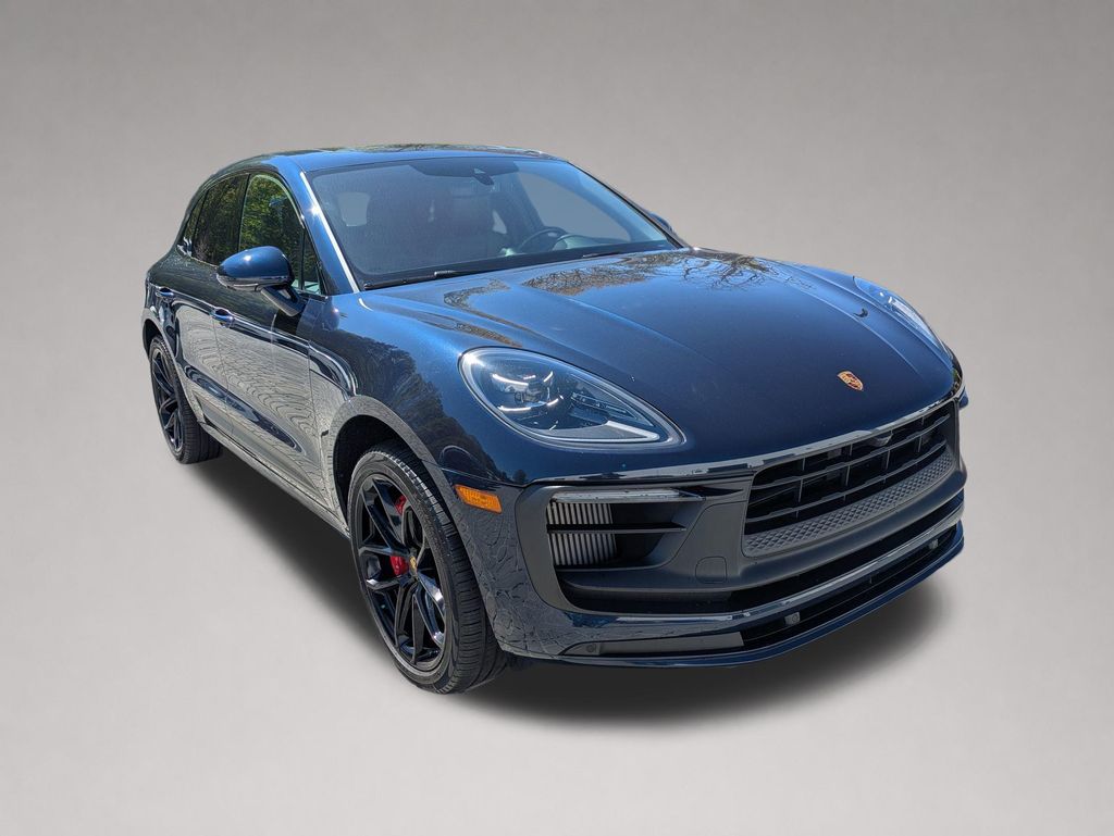 2022 Porsche Macan GTS's photo