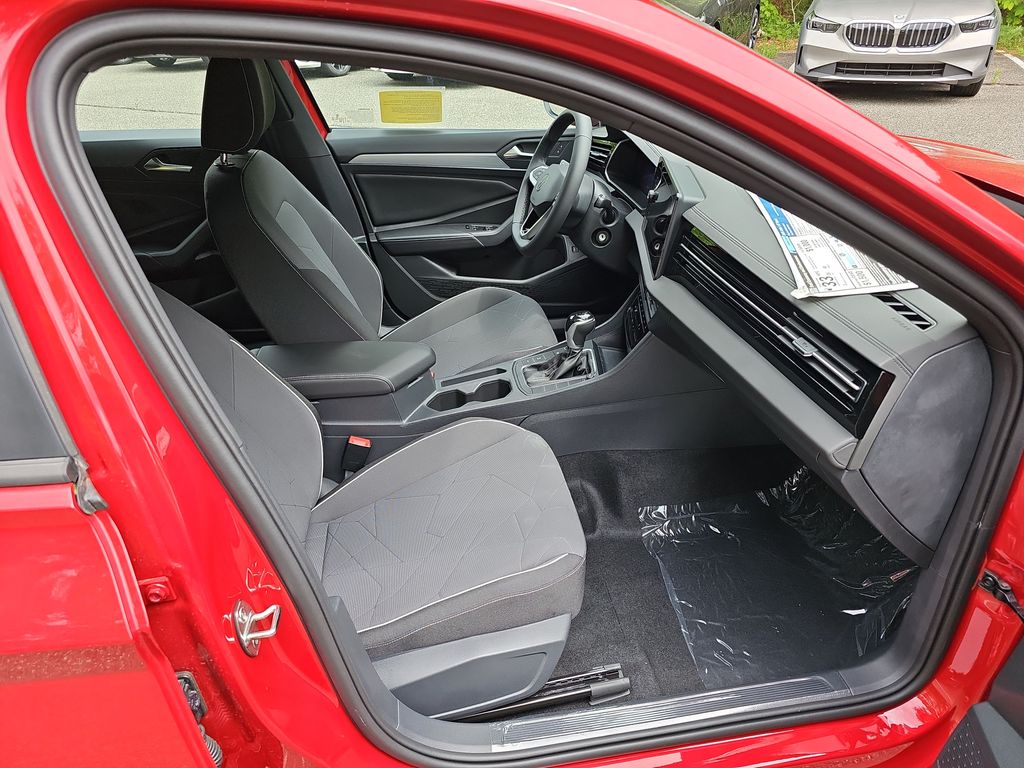 2026 Volkswagen Jetta Sport - Photo 10