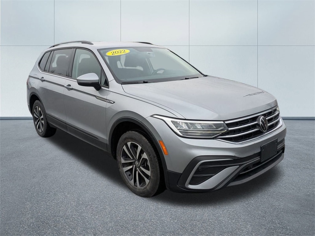 2022 Volkswagen Tiguan S's photo