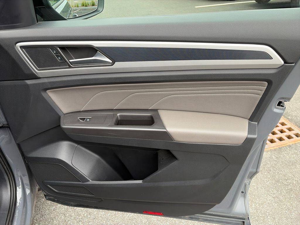 2023 Volkswagen Atlas Cross Sport SEL R-Line Black - Photo 22
