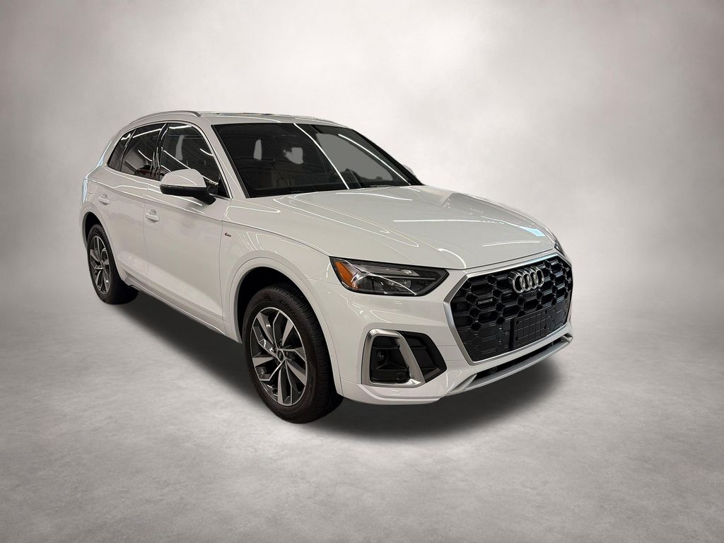 2023 Audi Q5 45 Premium Plus's photo