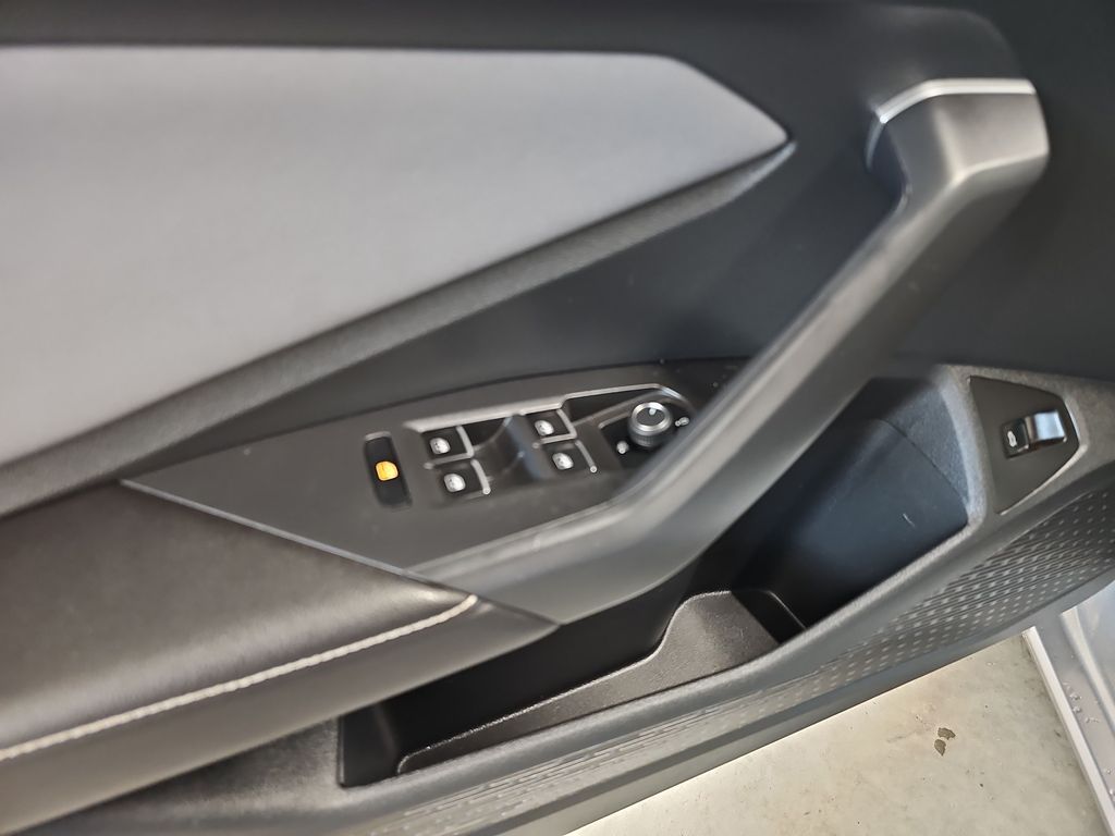 2025 Volkswagen Jetta SE - Photo 18