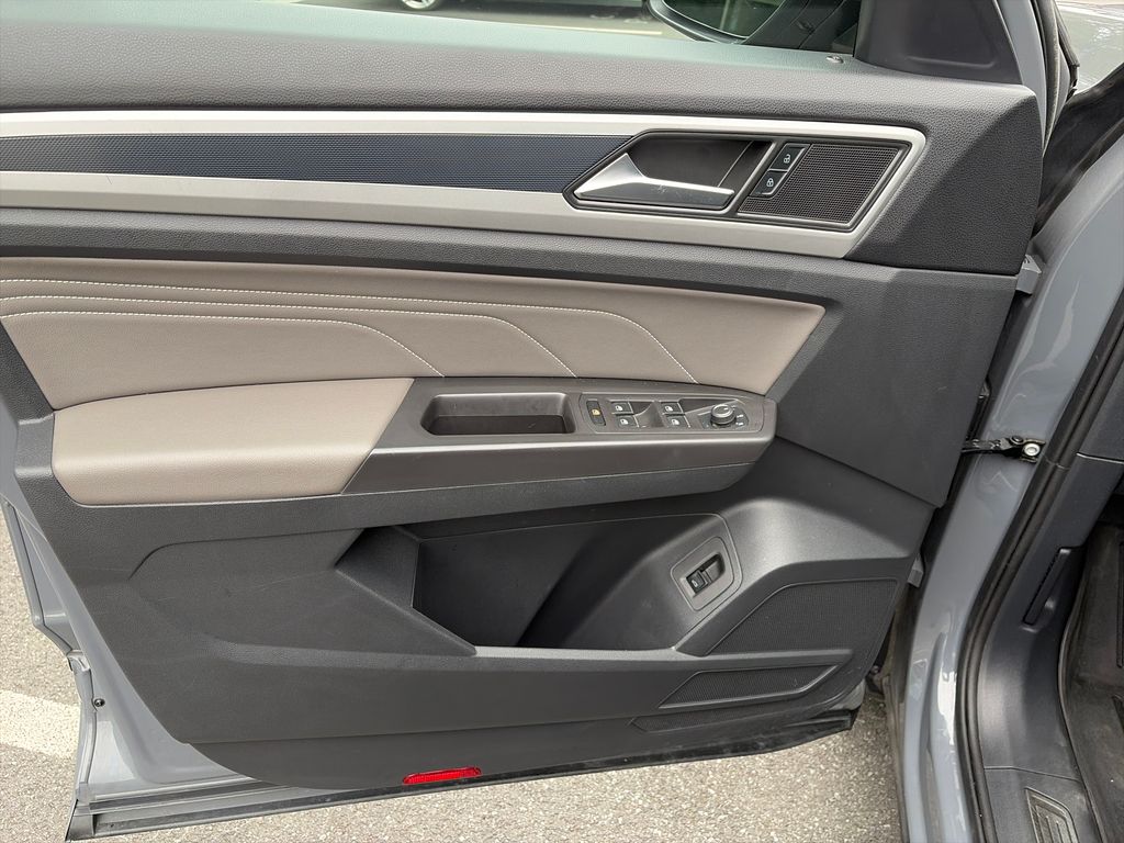 2023 Volkswagen Atlas Cross Sport SEL R-Line Black - Photo 21