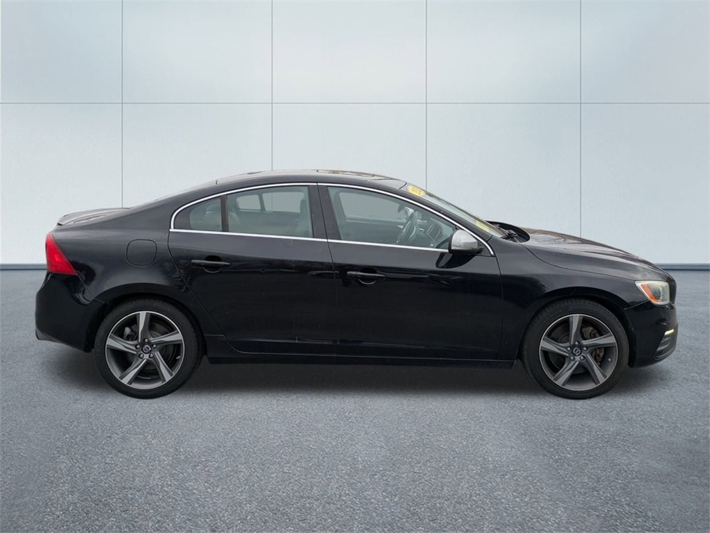 Used 2015 Volvo S60 R-Design with VIN YV1902TG1F1307332 for sale in Pittsfield, MA