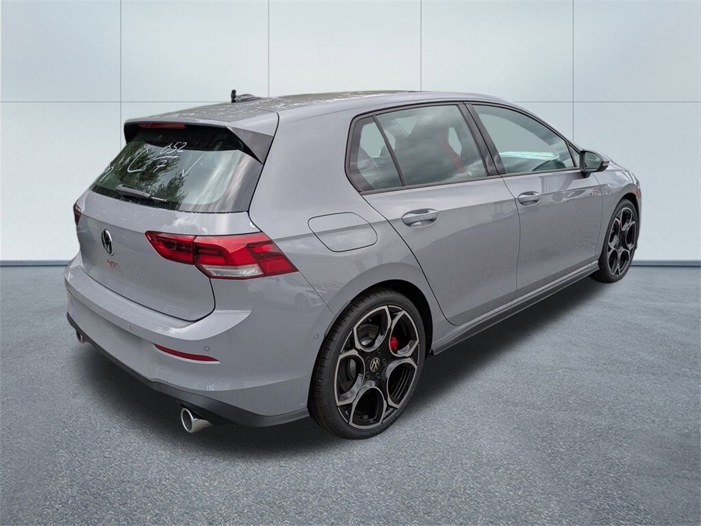 2025 Volkswagen Golf GTI Autobahn photo 3