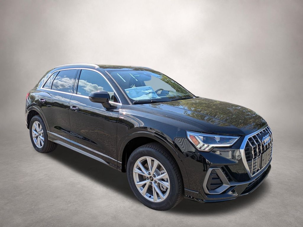 2025 Audi Q3 45 TFSI S Line Premium quattro's photo