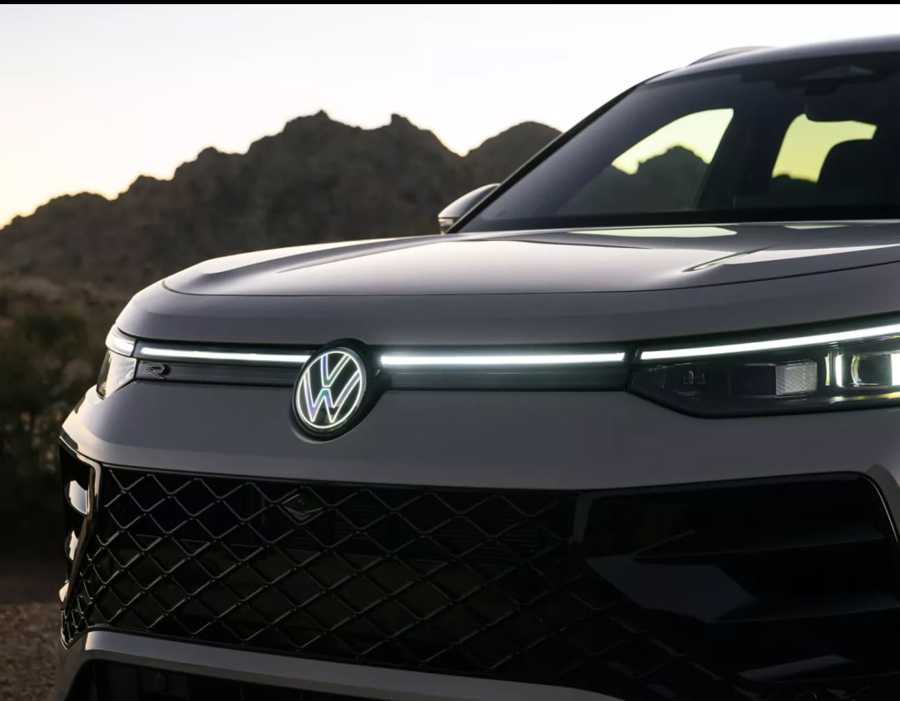 Front hood and emblem on a new Volkswagen Tiguan