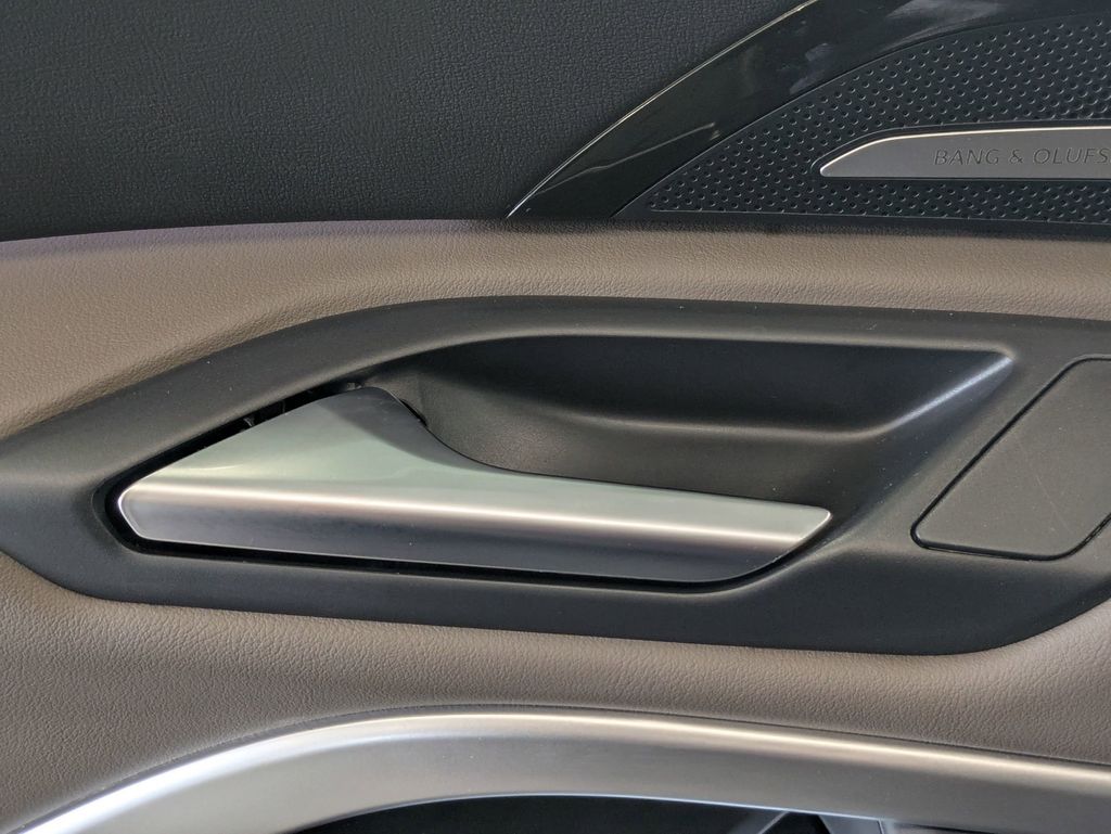 2025 Audi Q5 Premium Plus - Photo 12