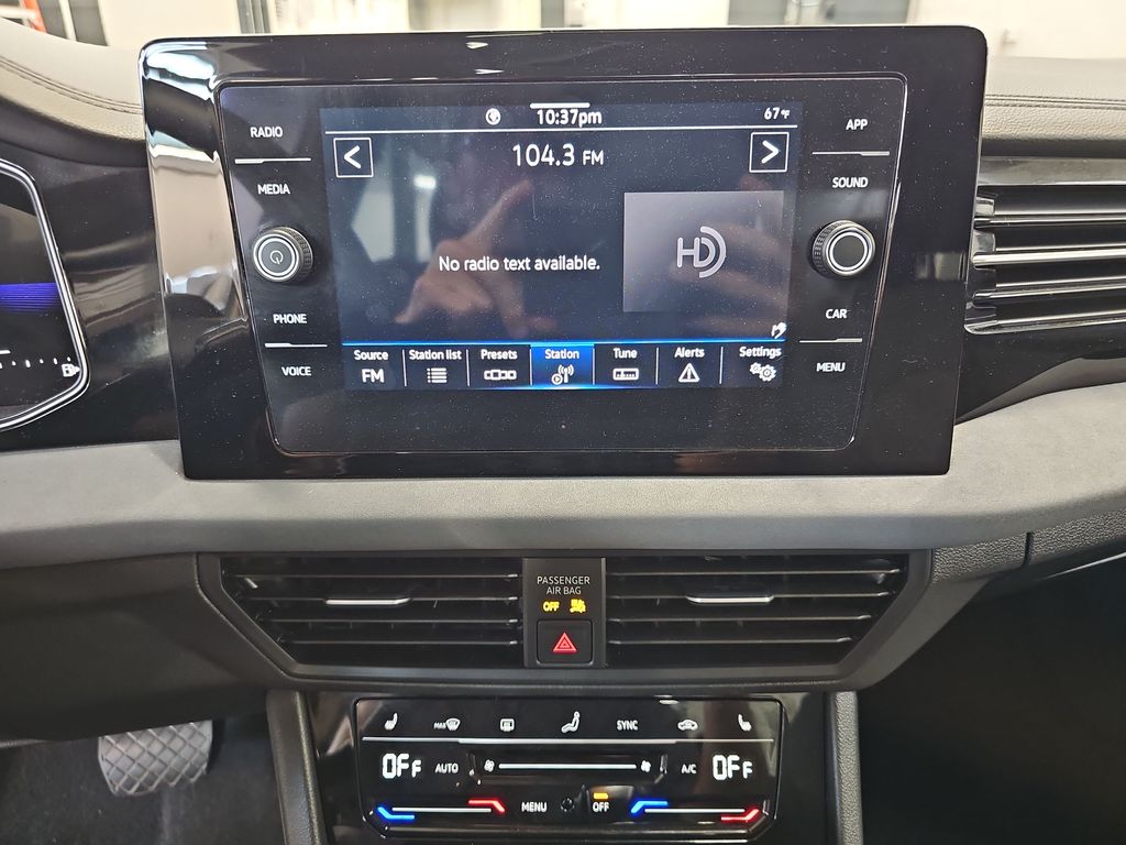 2025 Volkswagen Jetta SE - Photo 13