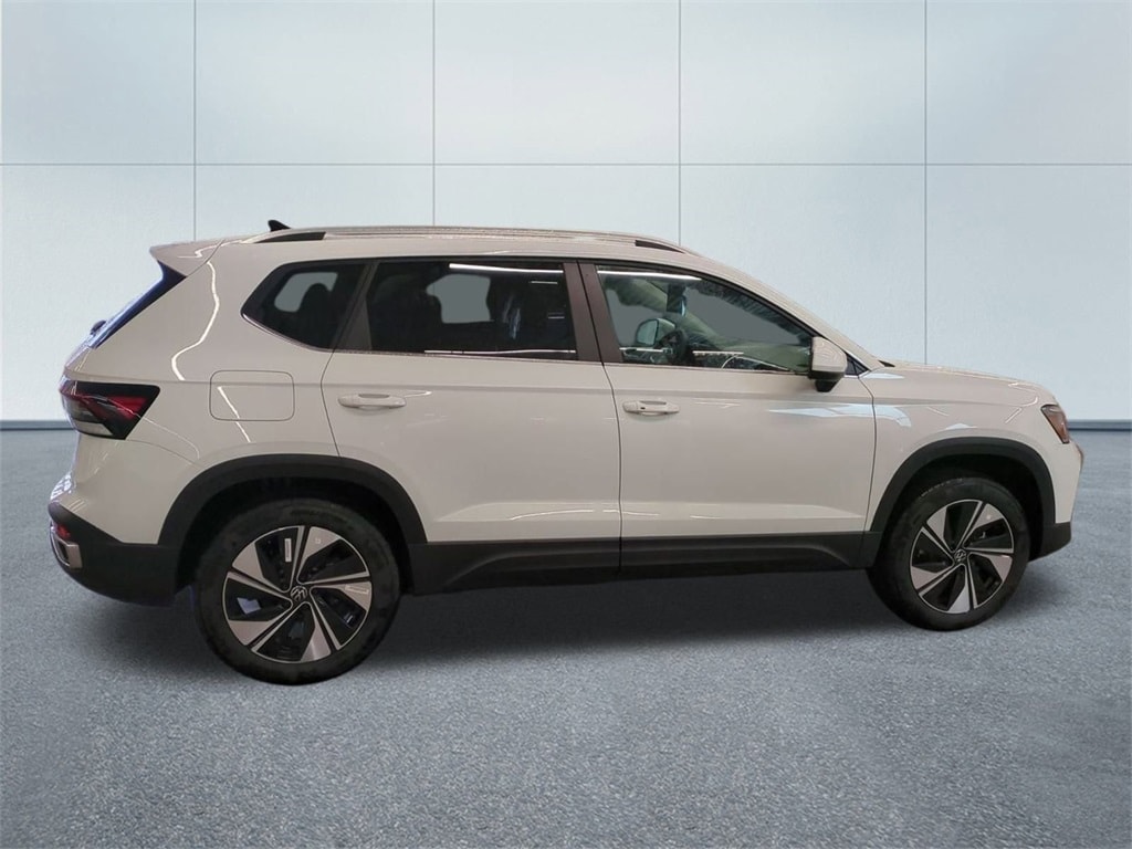 New 2026 Volkswagen Taos 1.5T SE SUV