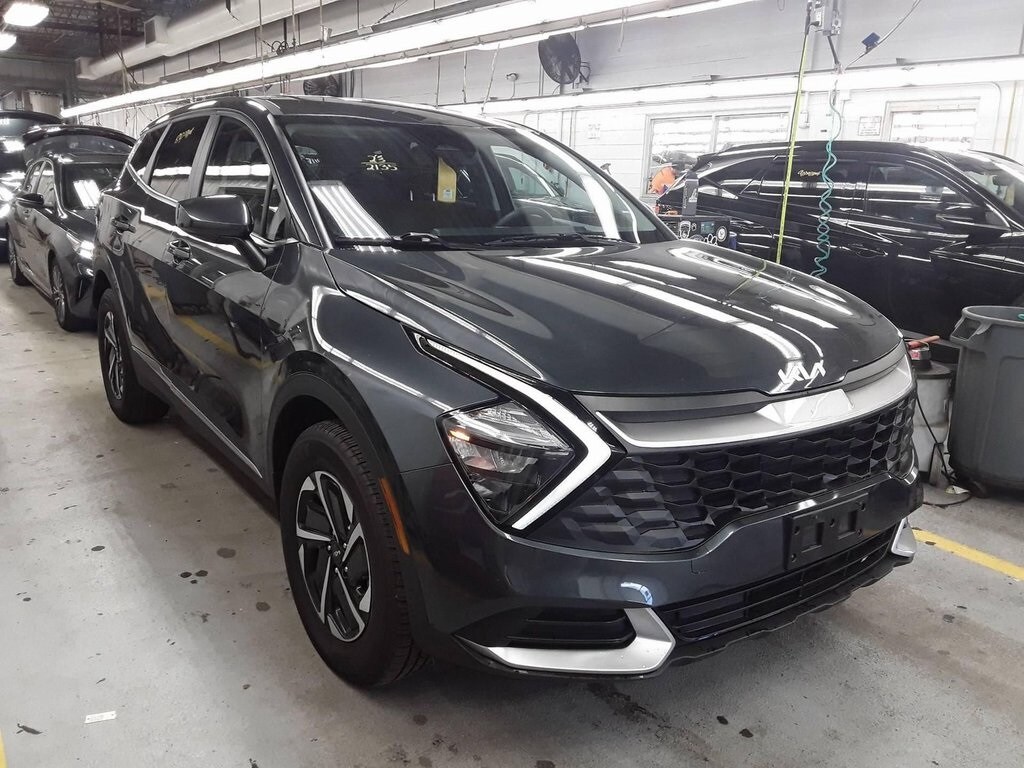 2023 Kia Sportage Hybrid LX photo 2