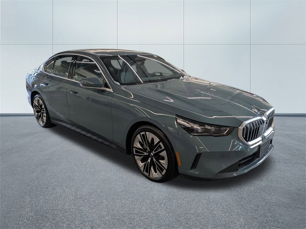 Used 2025 BMW 530i xDrive Sedan