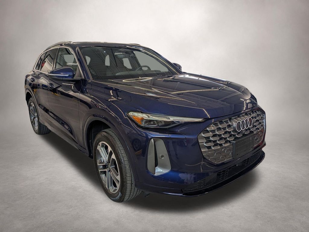 2025 Audi Q5 40 Premium Plus's photo