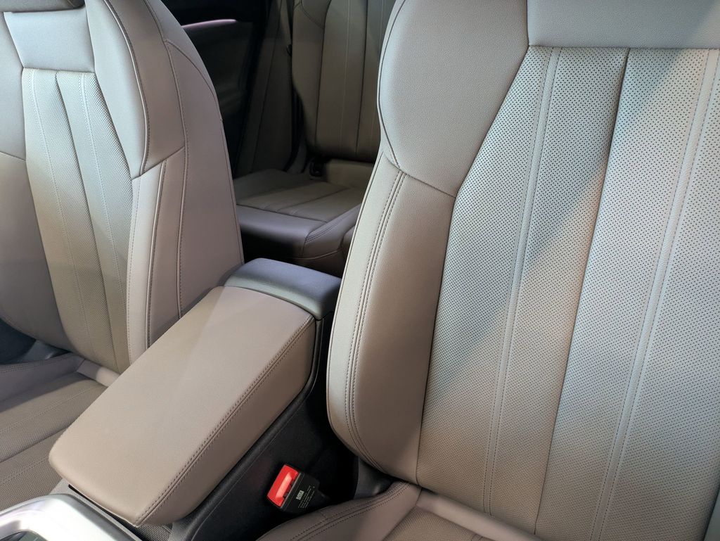 2025 Audi Q5 Premium Plus - Photo 17