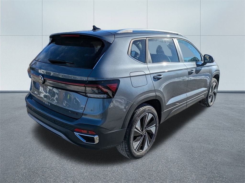 New 2026 Volkswagen Taos 1.5T SE SUV