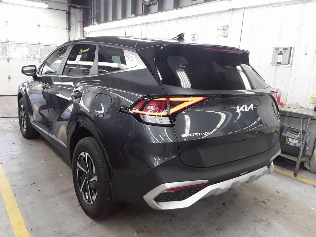 Used 2023 Kia Sportage Hybrid LX SUV