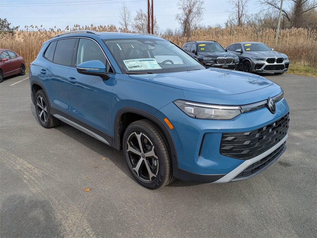 2026 Volkswagen Tiguan SE's photo