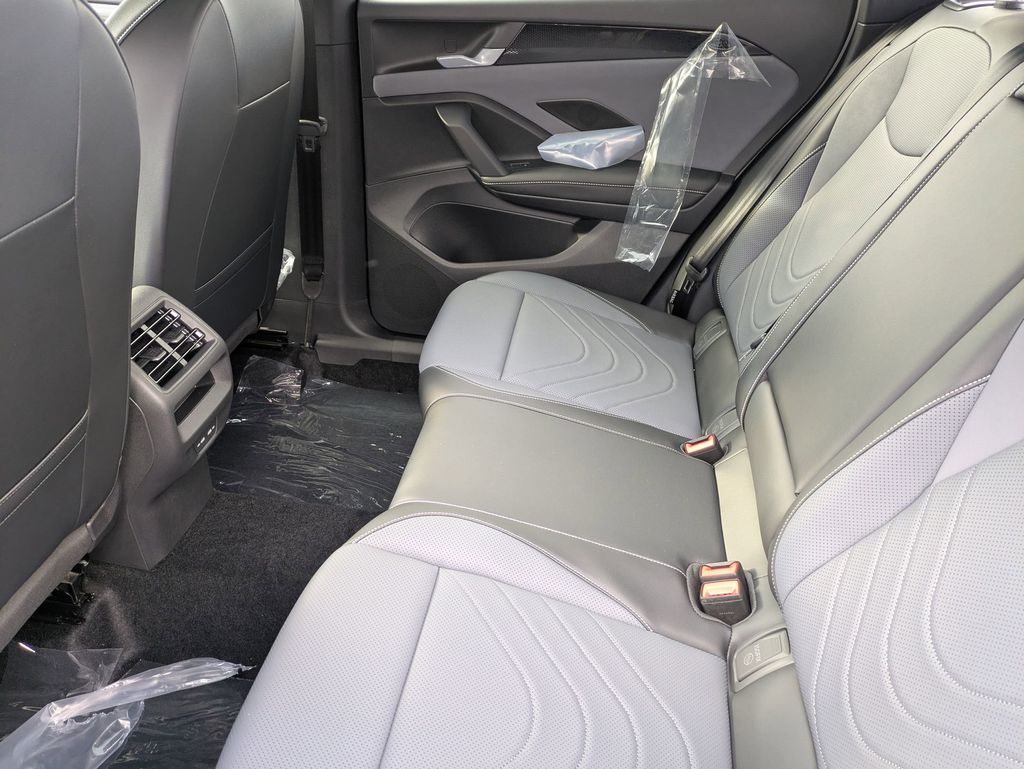 2026 Volkswagen Tiguan SE R-LINE BLACK - Photo 29