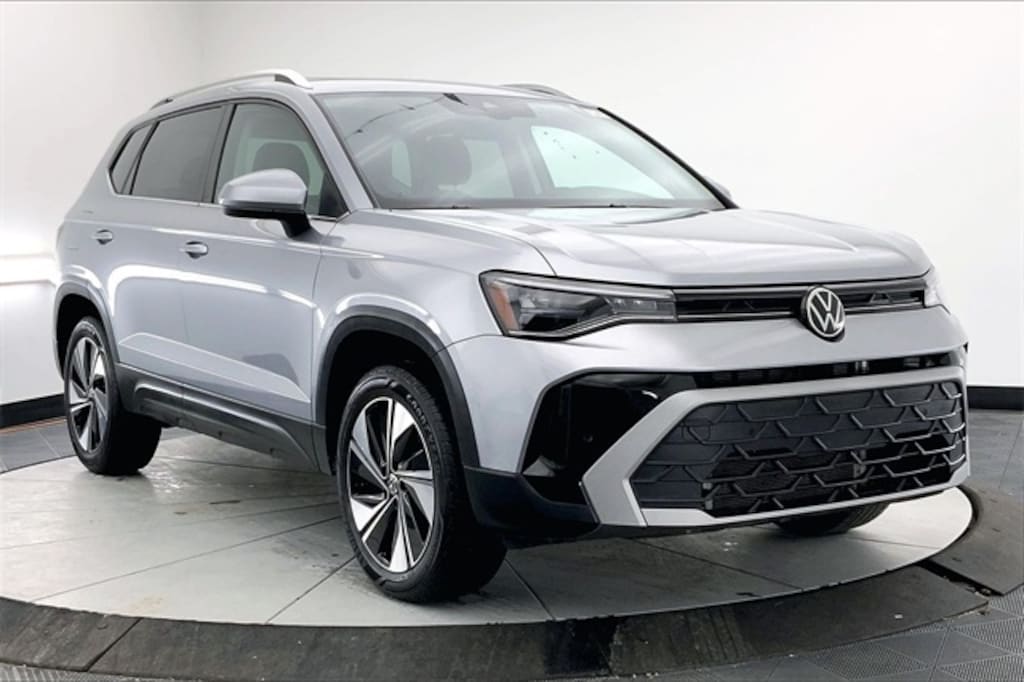 Certified 2025 Volkswagen Taos 1.5T SE SUV