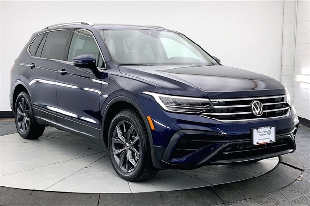 2023 Volkswagen Tiguan SE's photo